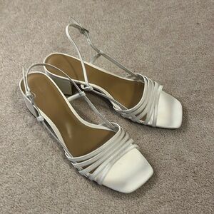 Reformation Elenora Sling Back Block Sandals in White EUC Sz 9.5